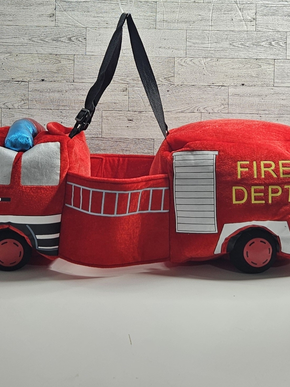Kids Play 3D Costume Plush Firetruck w/lights & Sounds Child 3-7 Yrs Old.